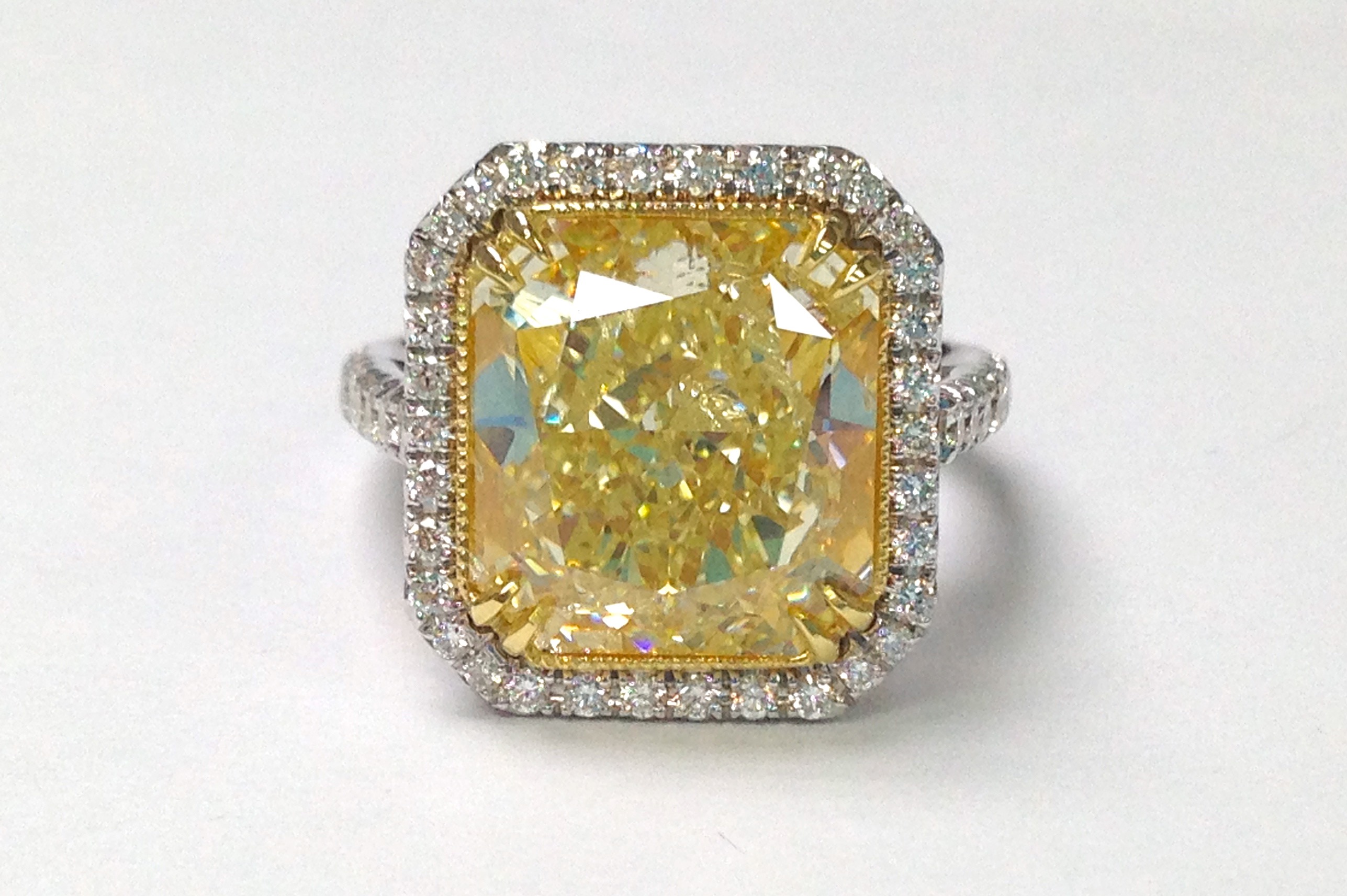 Fancy Yellow Radiant diamond Ring